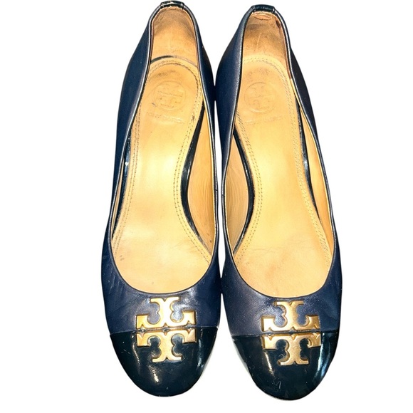 Tory Burch Everly Block Heels Navy Patent Leather Toe Size 5 - Picture 2 of 6
